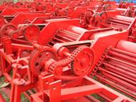 Peanut harvester